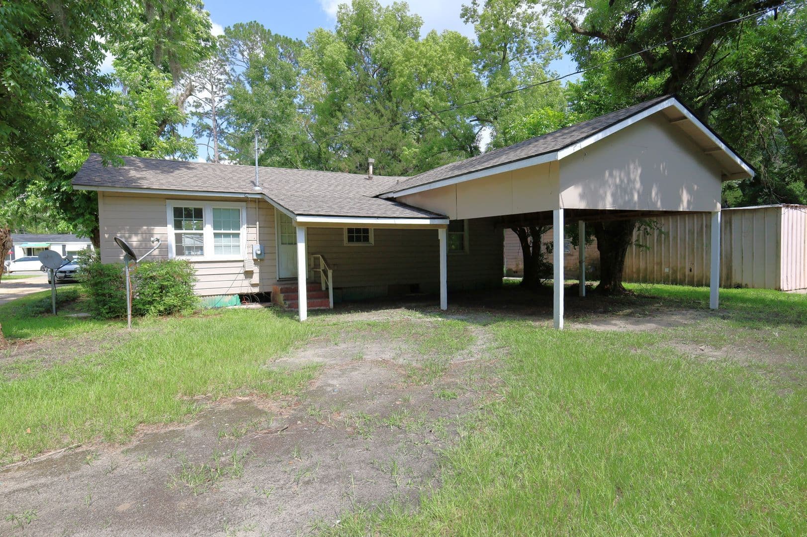 Valdosta House: 1706 N Lee Street