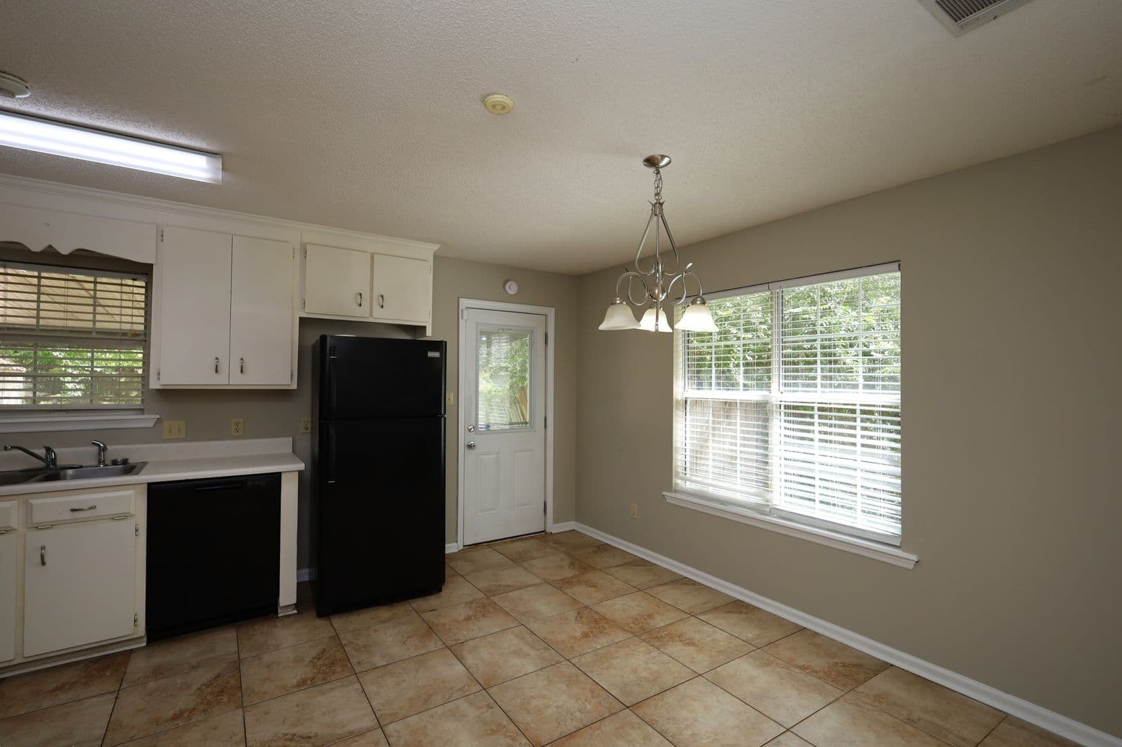 Valdosta House: 4116 Hamilton Circle