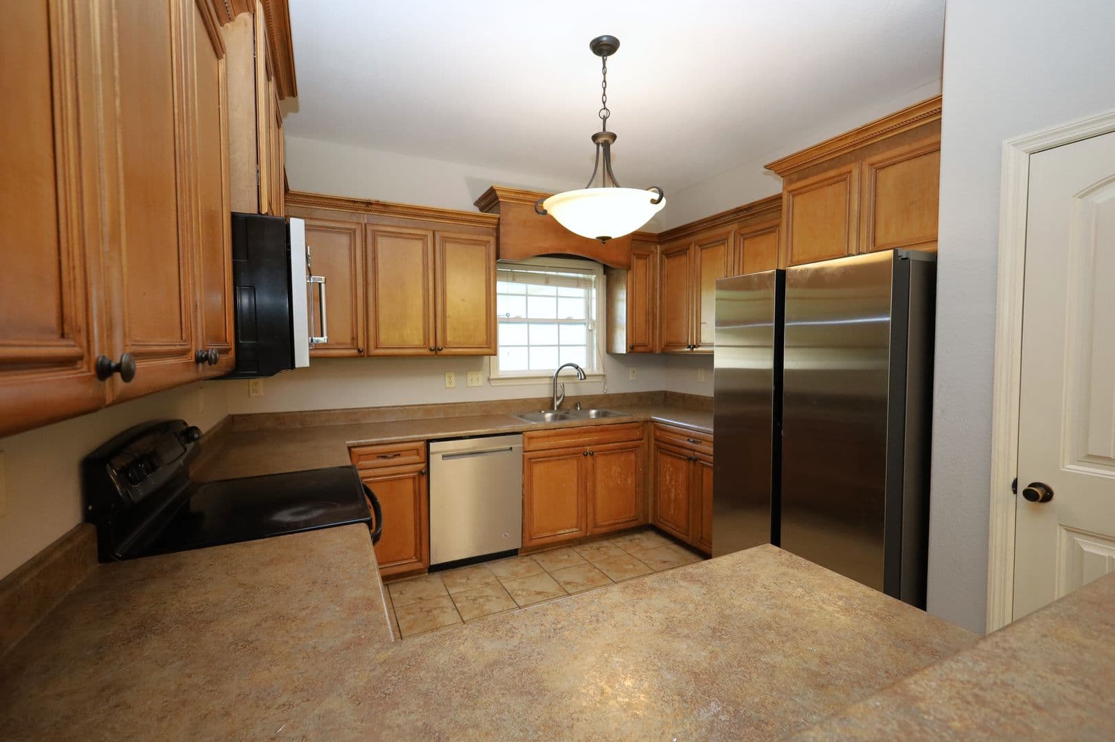 Valdosta House: 3990 Rock Hollow