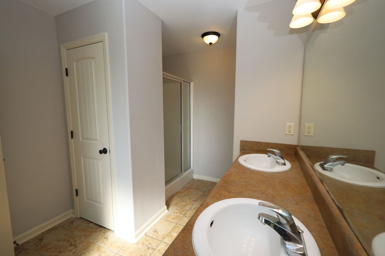 Valdosta House: 3990 Rock Hollow