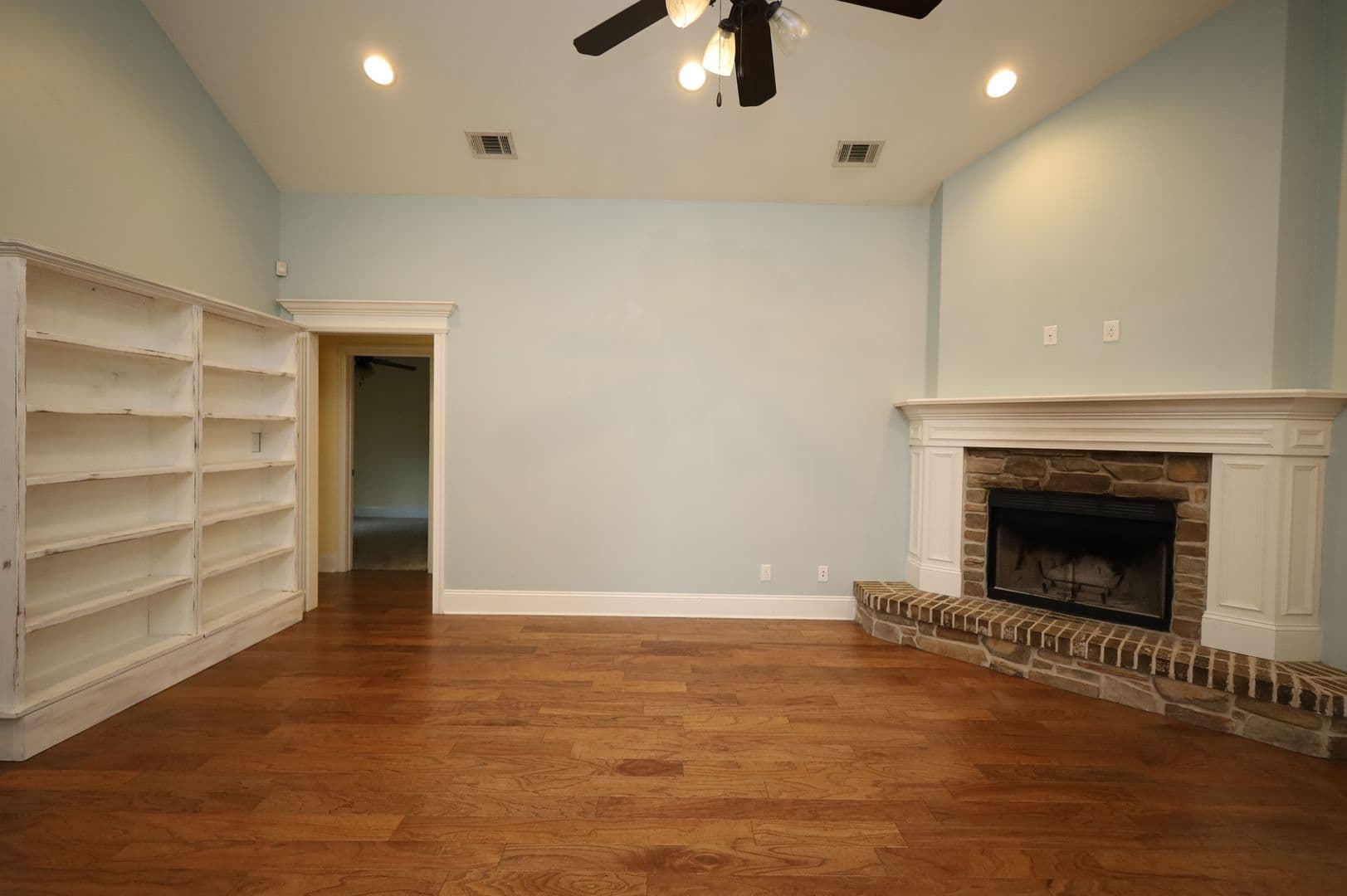 Hahira House: 743 Lawson Farms Road