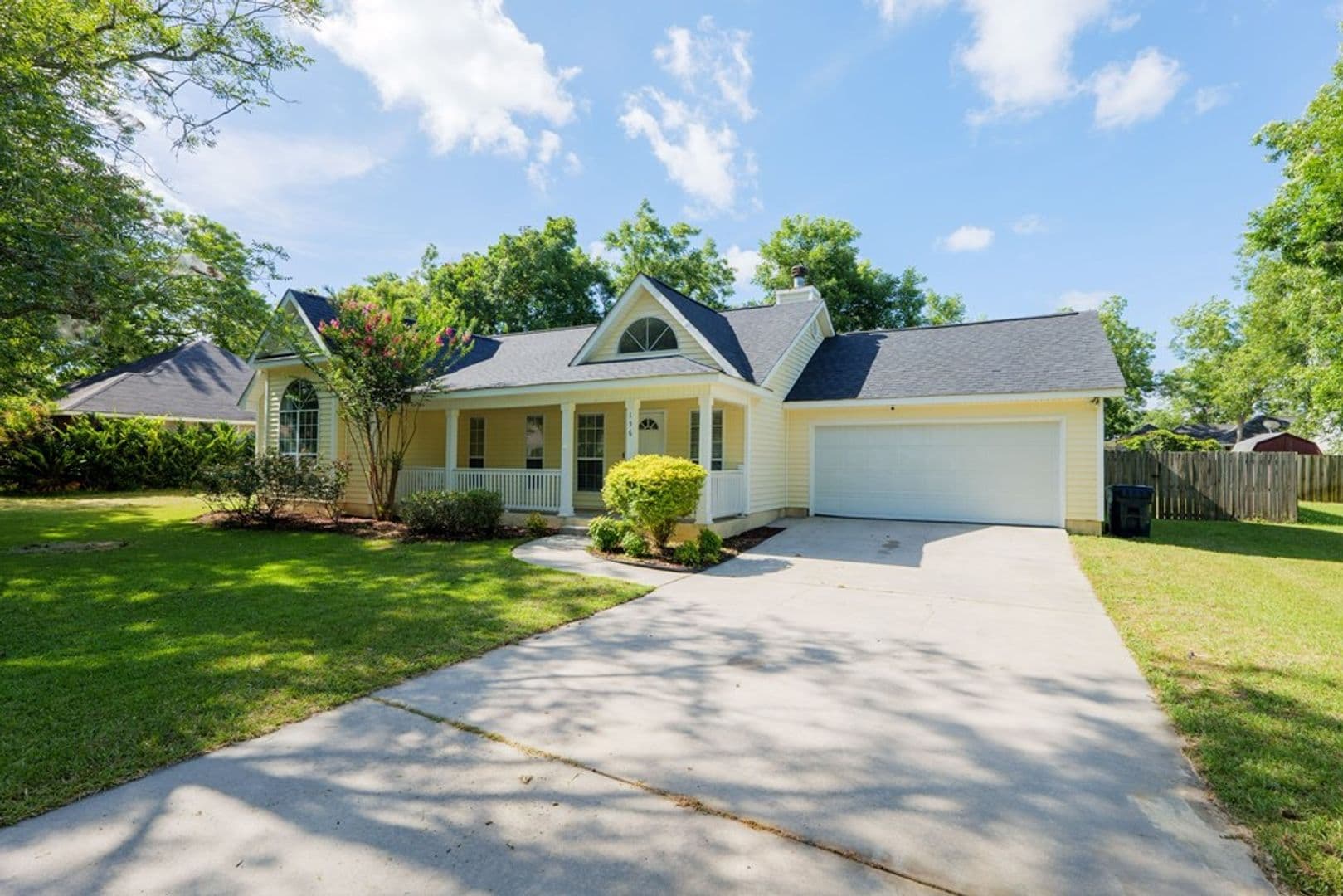 Ray City House: 156 Beaver St