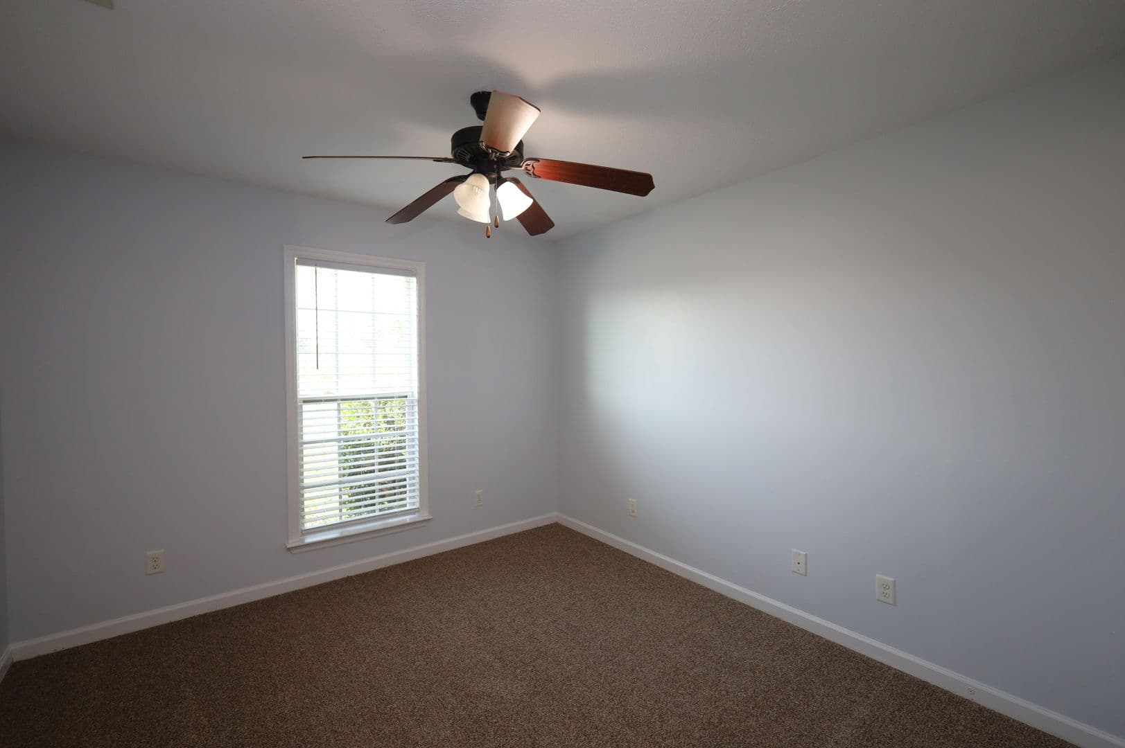 Lakeland House: 124 Mill Pond Pl
