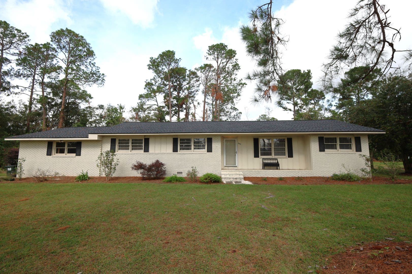Hahira House: 609 East Stanfill Street***