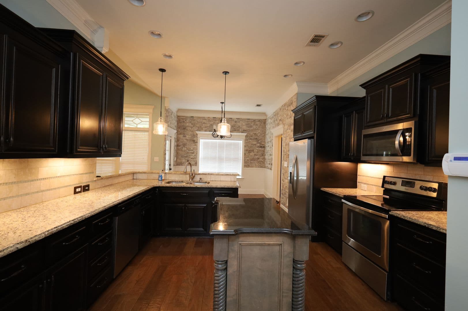 Hahira House: 743 Lawson Farms Road