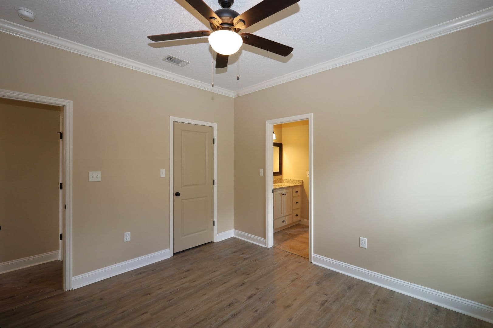 Valdosta House: 3905 Crusader Court