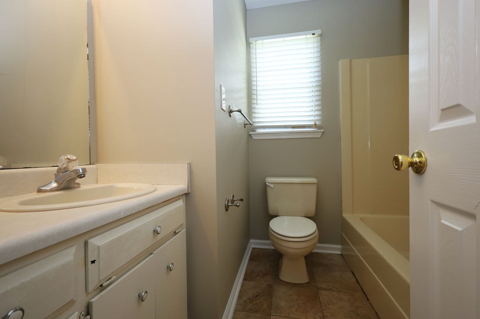Valdosta House: 4116 Hamilton Circle