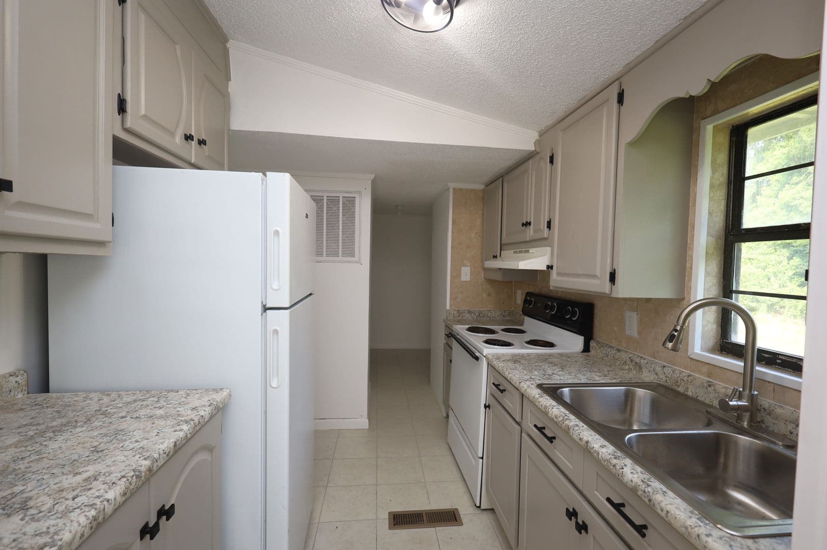 Valdosta House: 808 Penny Place
