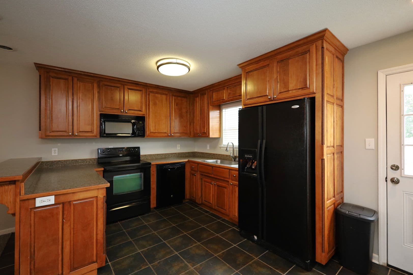 Valdosta House: 5080 Branch Point Dr