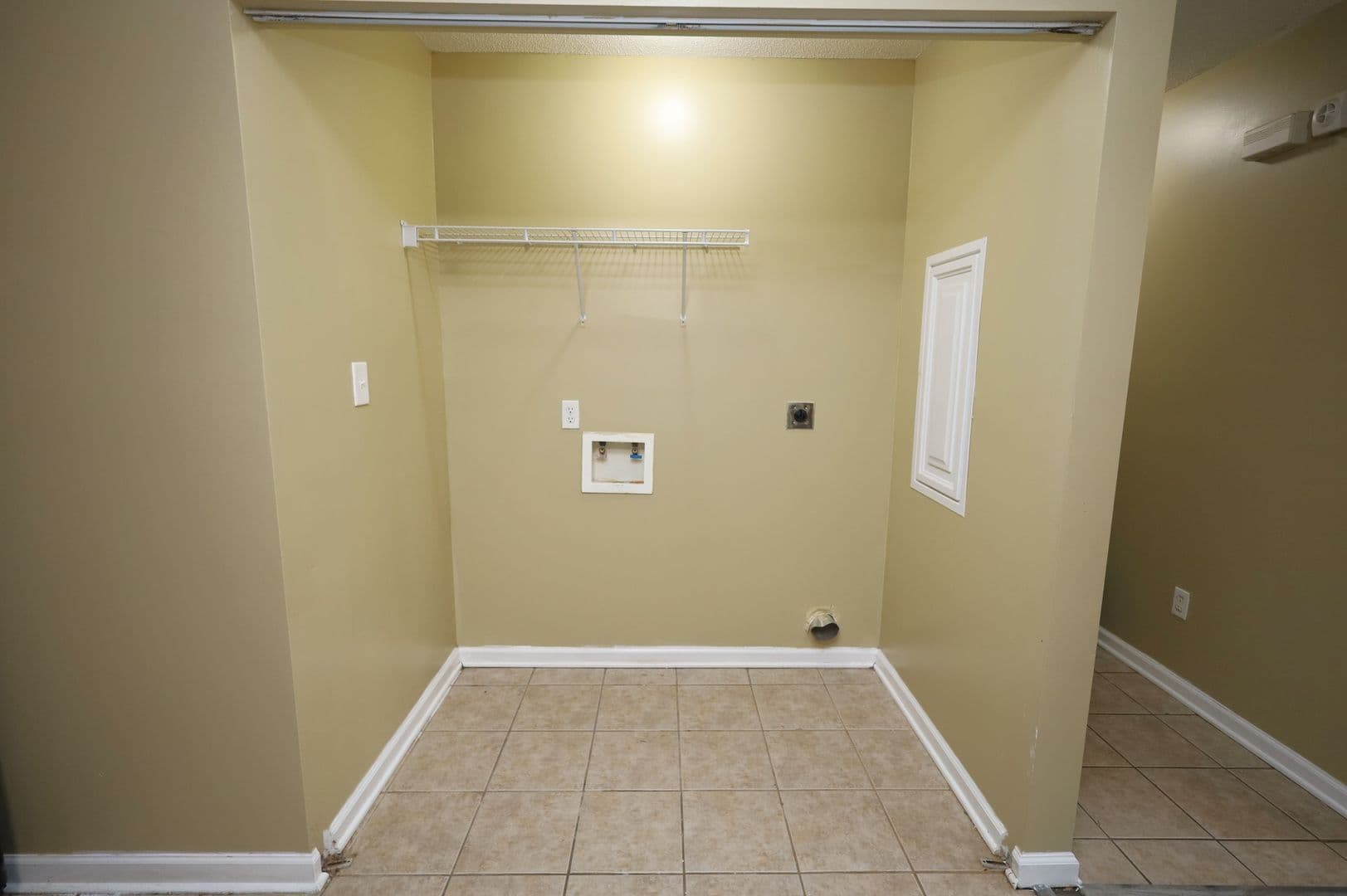 Valdosta Apartment: 1728 Eli PL
