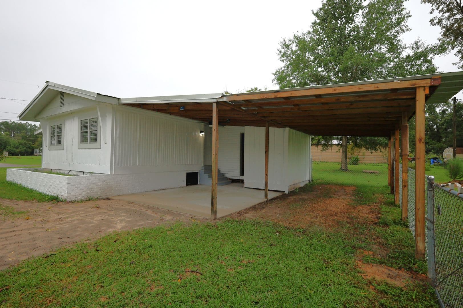 Ray City House: 327 North Street