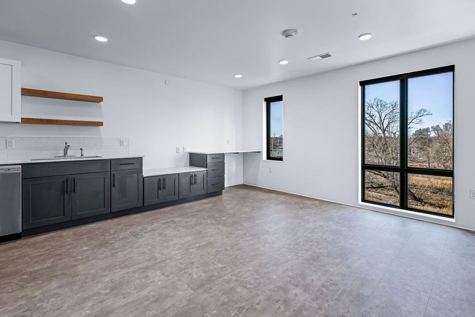 Stevens Point Apartment: 1020 Centerpoint Drive