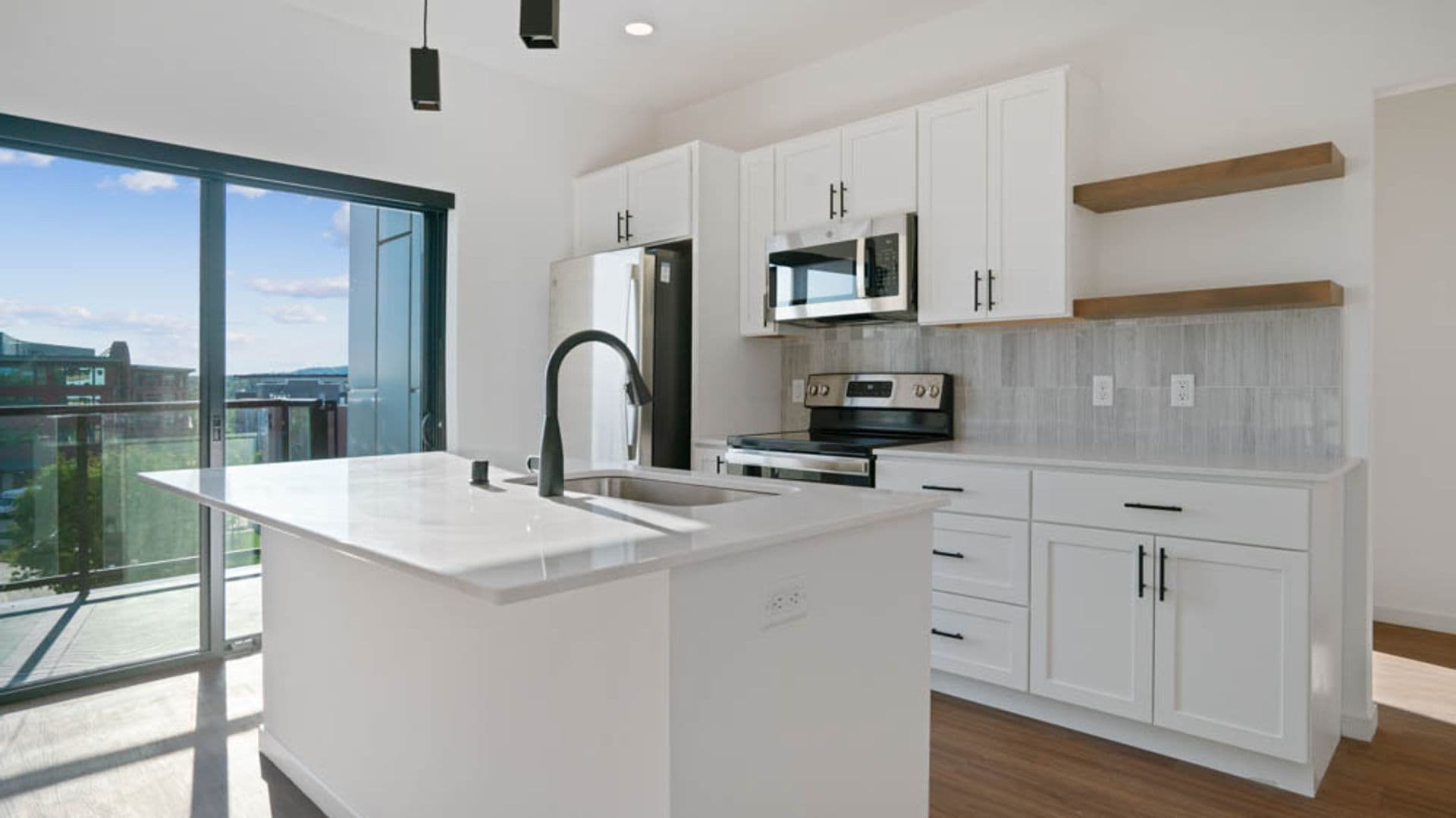 Eau Claire Apartment: 100 N Farwell Street