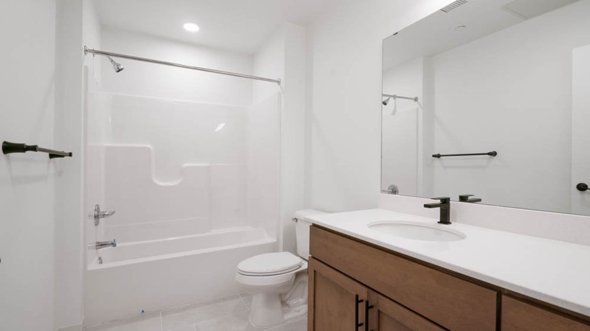 Eau Claire Apartment: 100 N Farwell Street