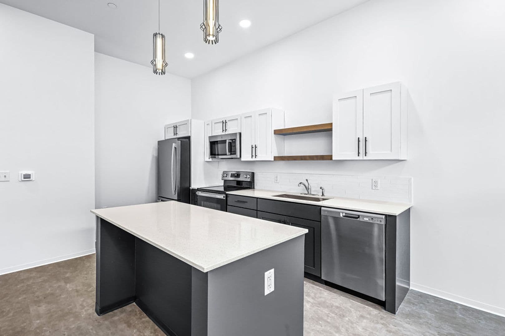 Stevens Point Apartment: 1020 Centerpoint Drive