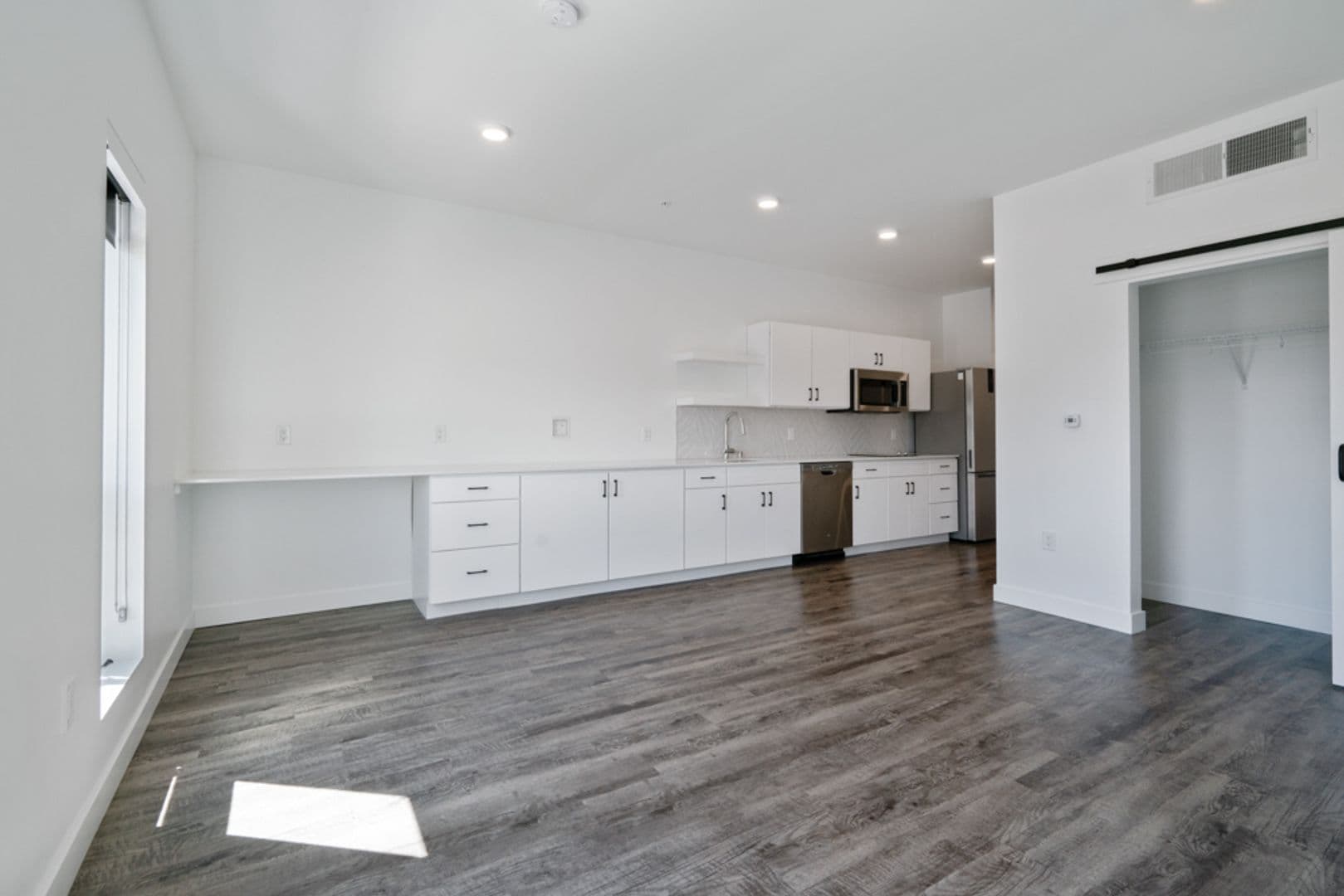 Oshkosh Apartment: 155 Jackson Street