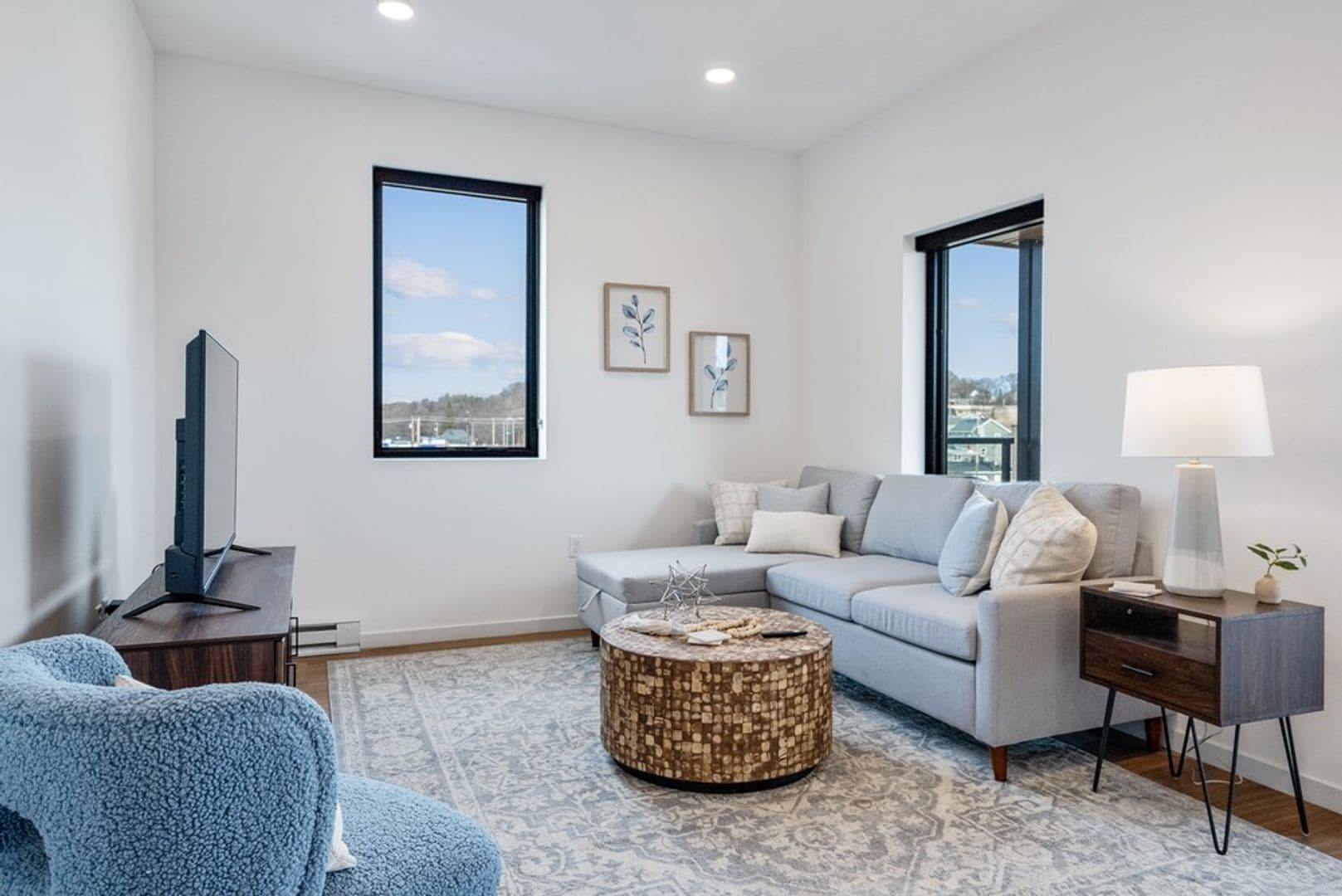 Eau Claire Apartment: 100 N Farwell Street