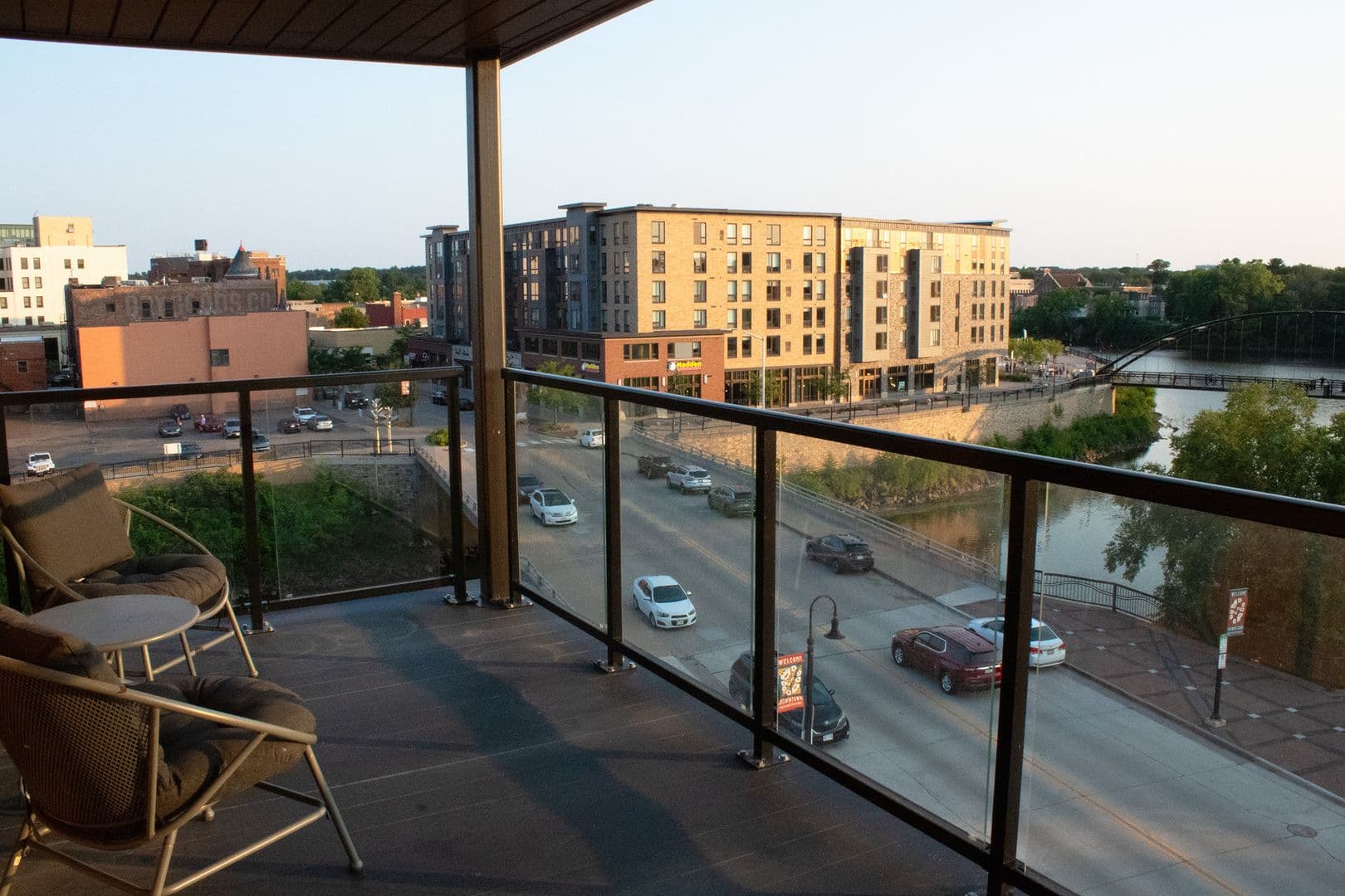 Eau Claire Apartment: 100 N Farwell Street