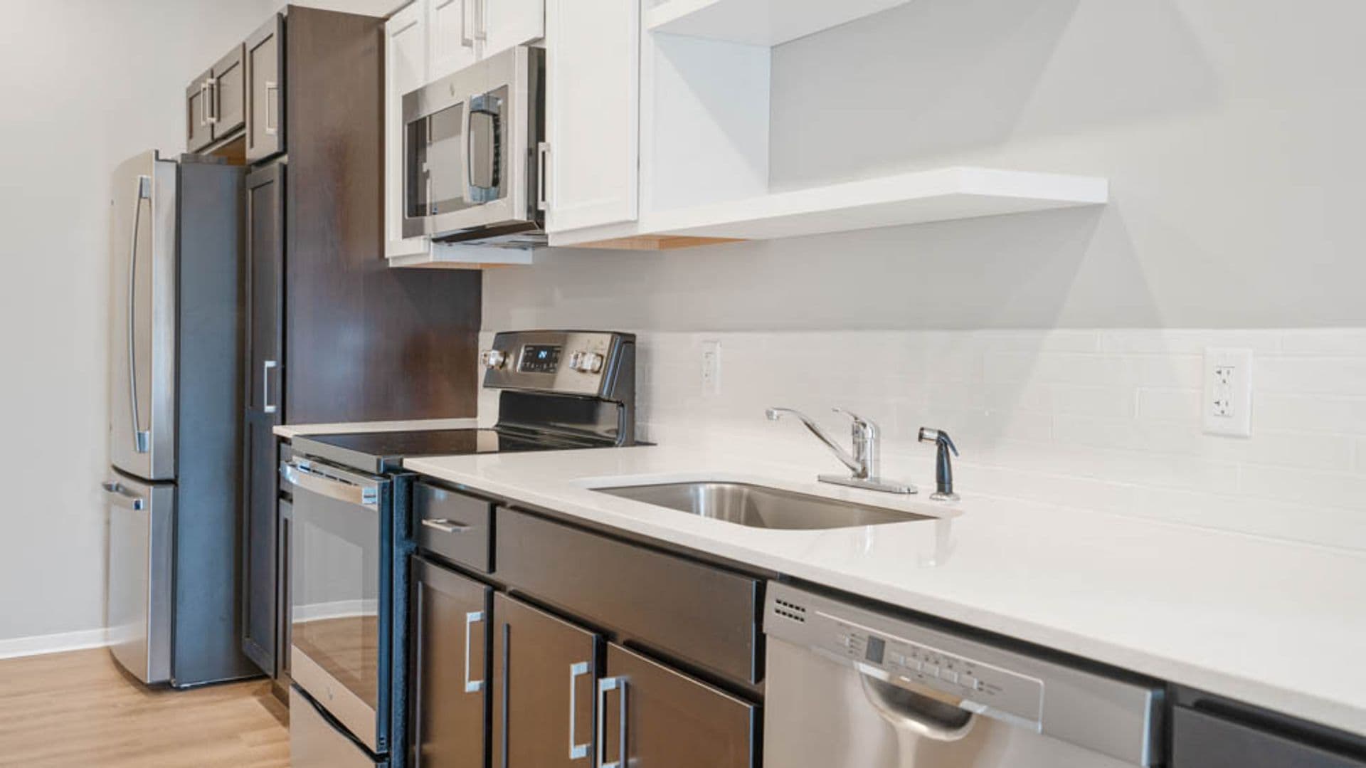Stevens Point Apartment: 1020 Centerpoint Drive