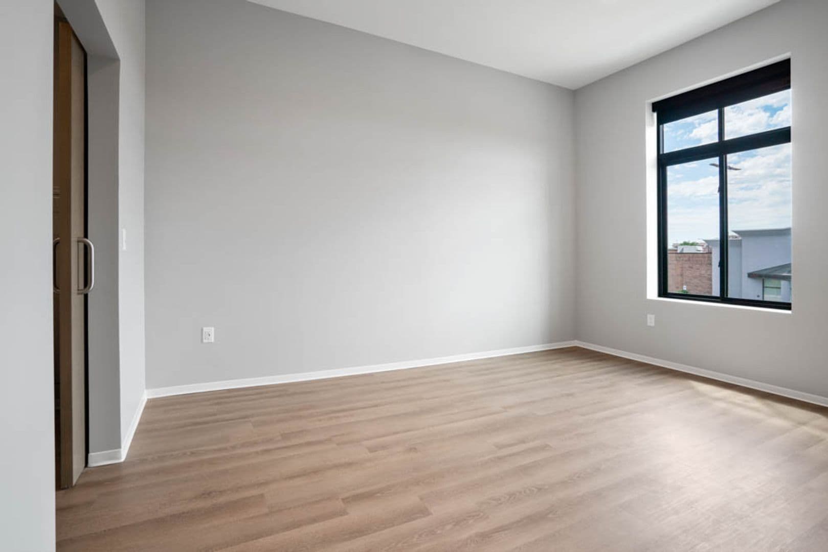 Stevens Point Apartment: 1020 Centerpoint Drive