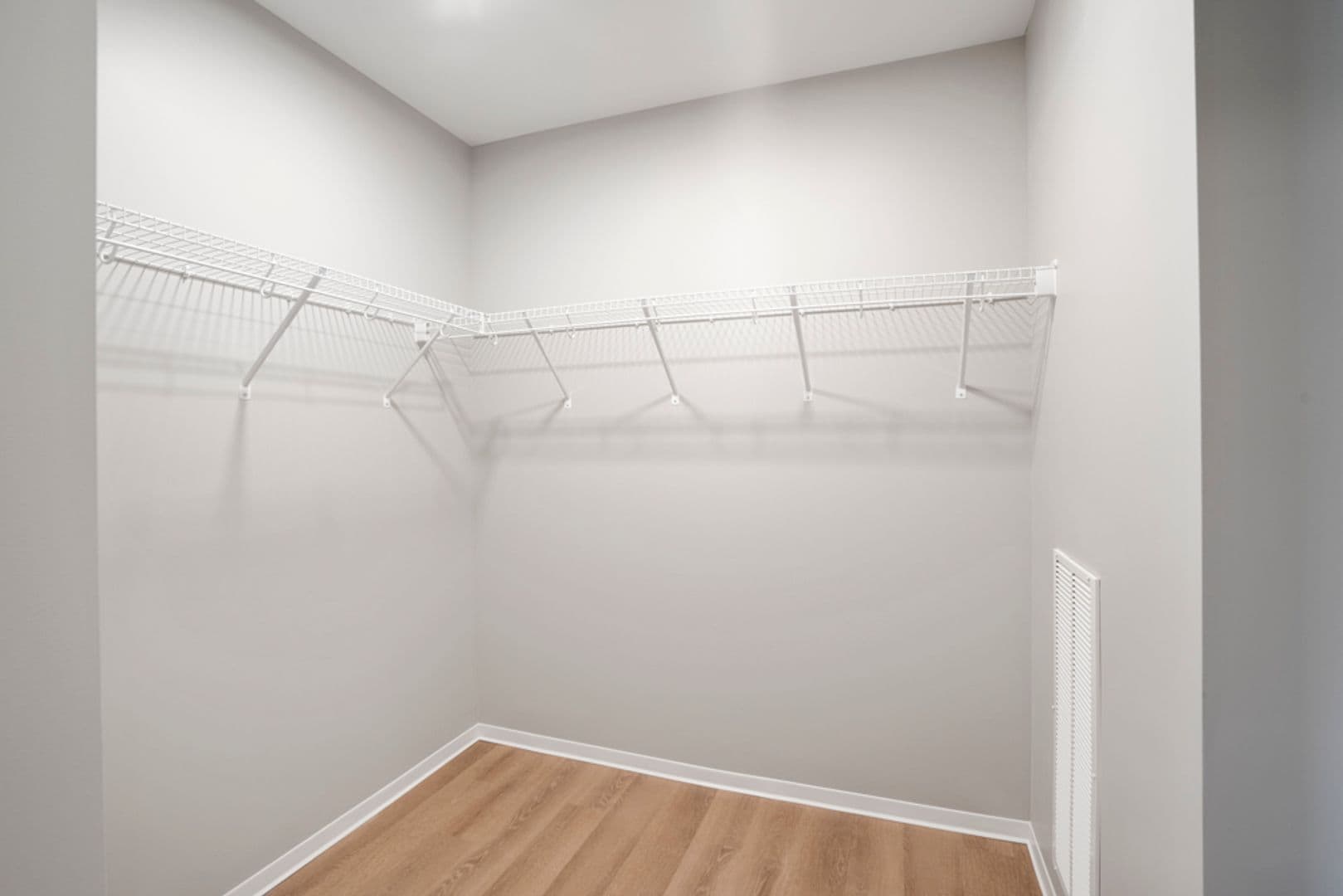Stevens Point Apartment: 1020 Centerpoint Drive