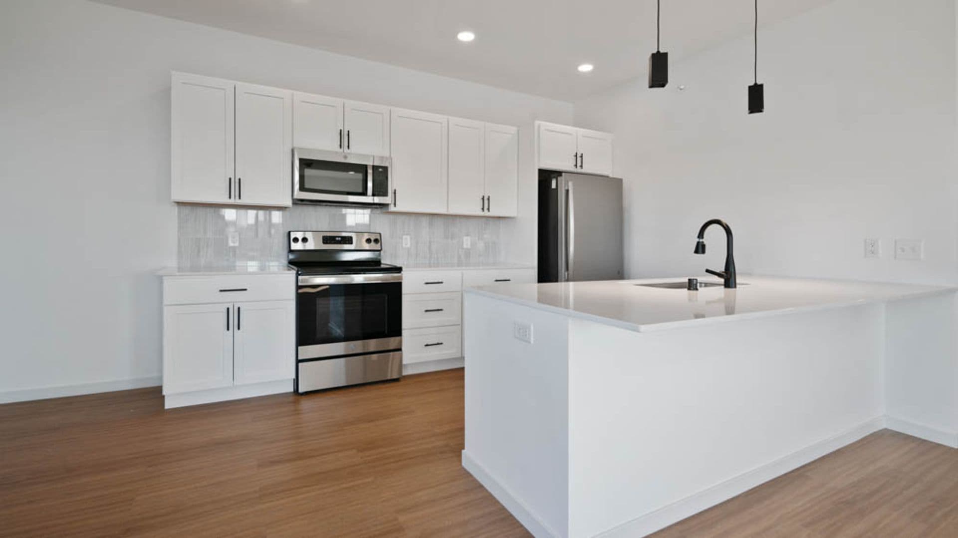 Eau Claire Apartment: 100 N Farwell Street