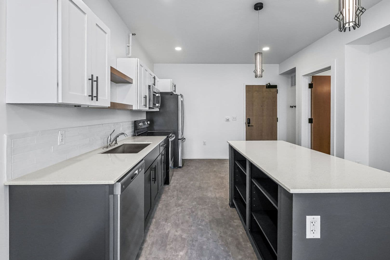 Stevens Point Apartment: 1020 Centerpoint Drive