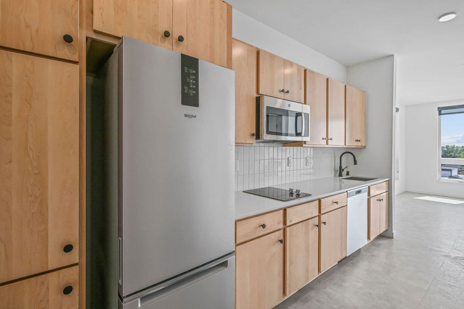 Ashwaubenon Apartment: 686 Mike McCarthy Way
