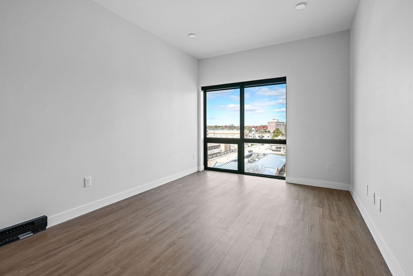 Appleton Apartment: 115 E. Washington St.