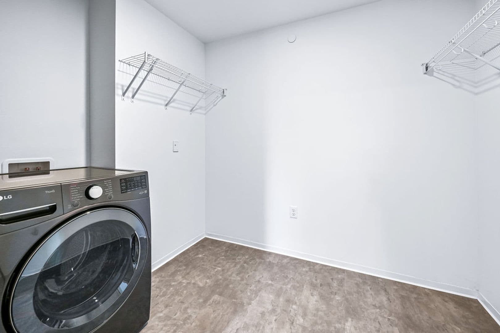 Stevens Point Apartment: 1020 Centerpoint Drive