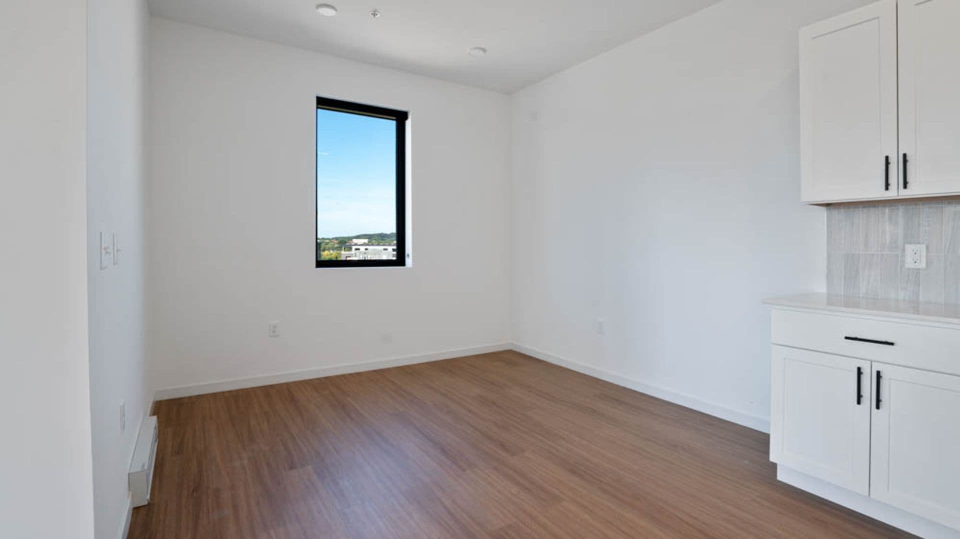 Eau Claire Apartment: 100 N Farwell Street