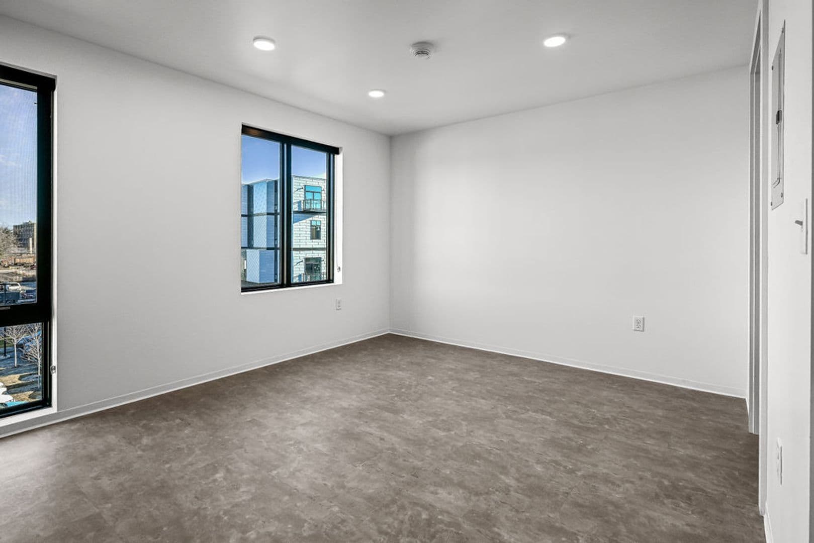 Stevens Point Apartment: 1020 Centerpoint Drive