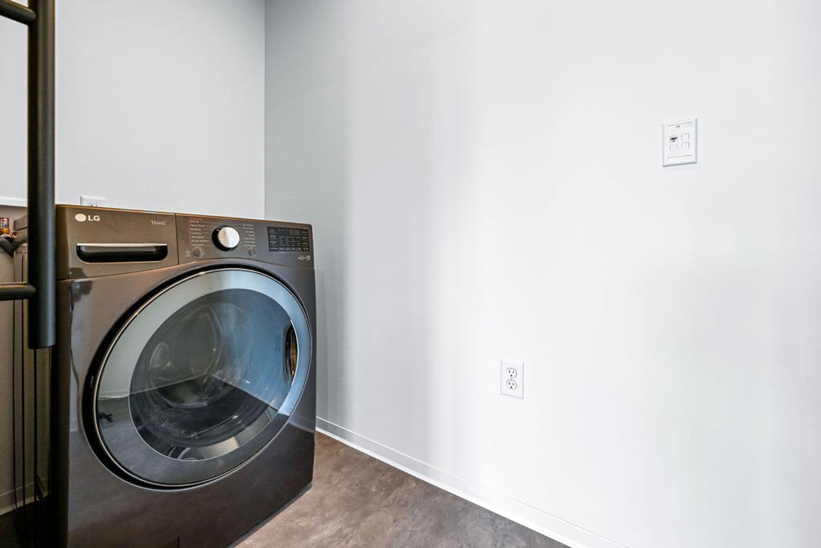 Stevens Point Apartment: 1020 Centerpoint Drive