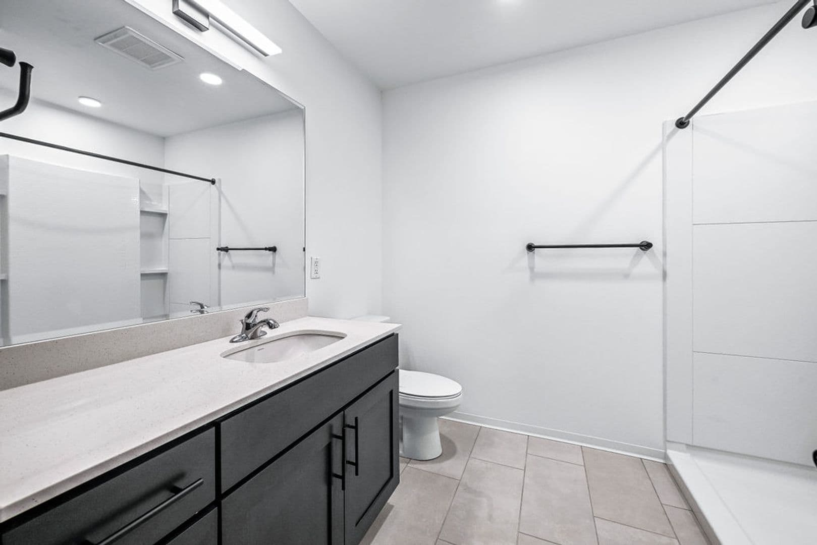 Stevens Point Apartment: 1020 Centerpoint Drive