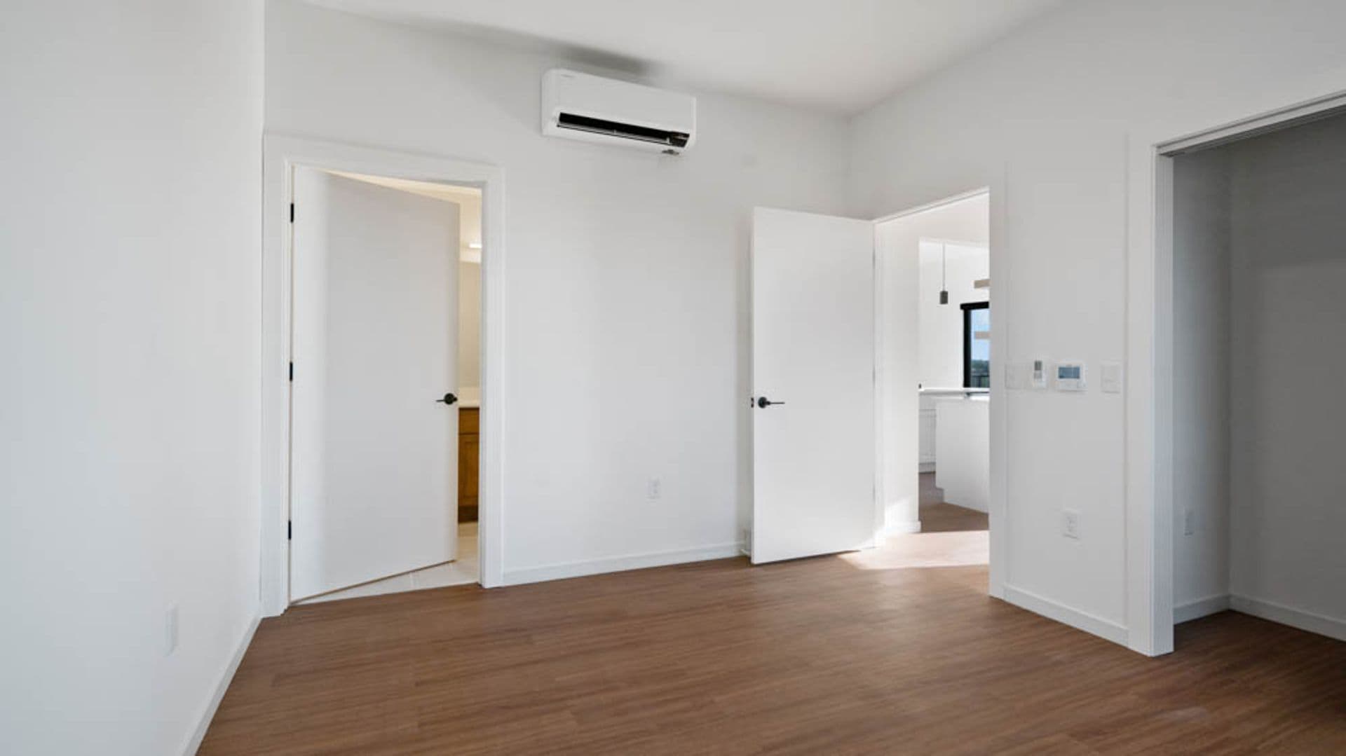 Eau Claire Apartment: 100 N Farwell Street