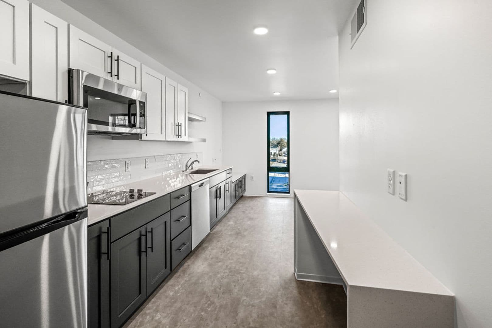 Stevens Point Apartment: 1020 Centerpoint Drive