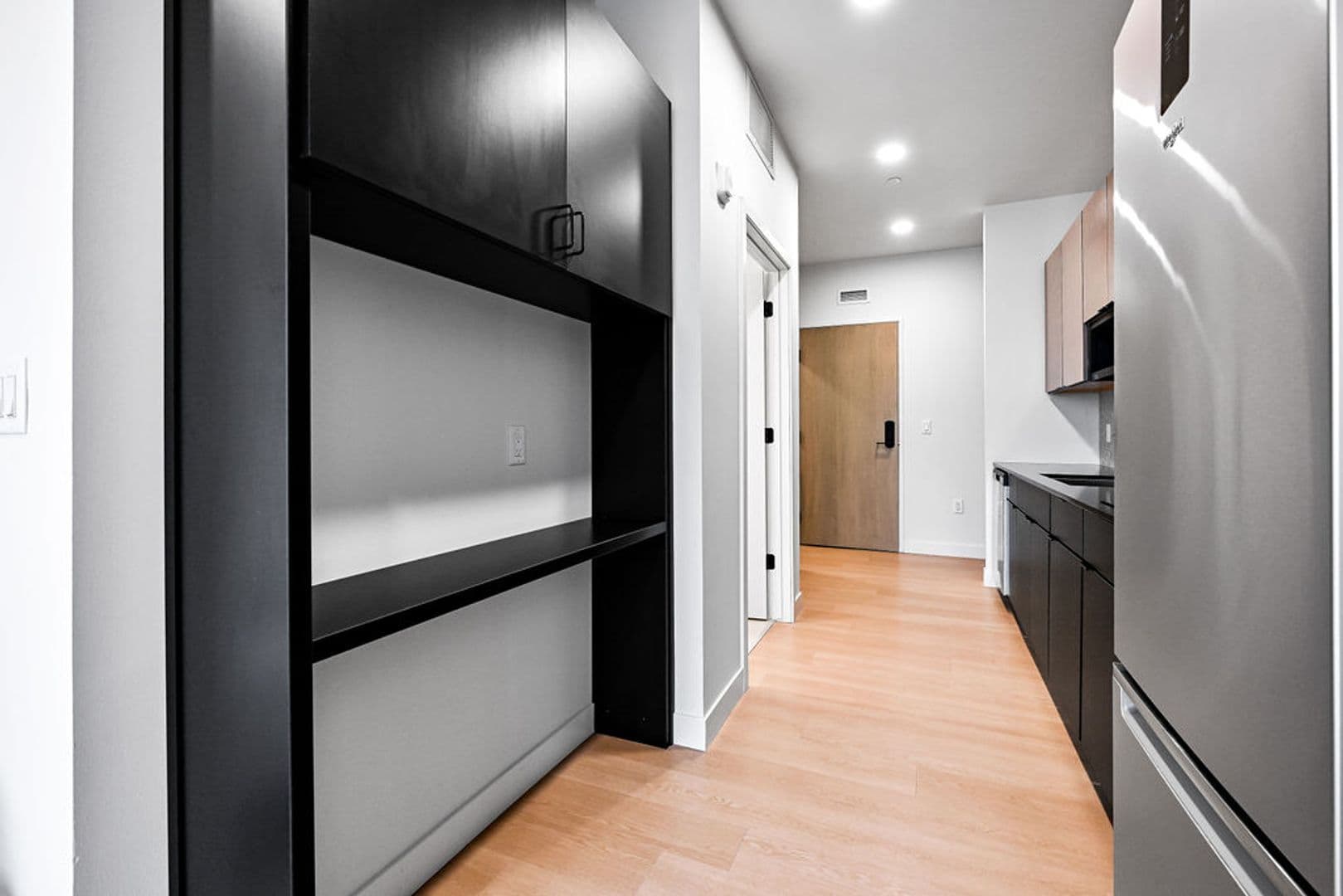 Oshkosh Apartment: 417 Marion Road