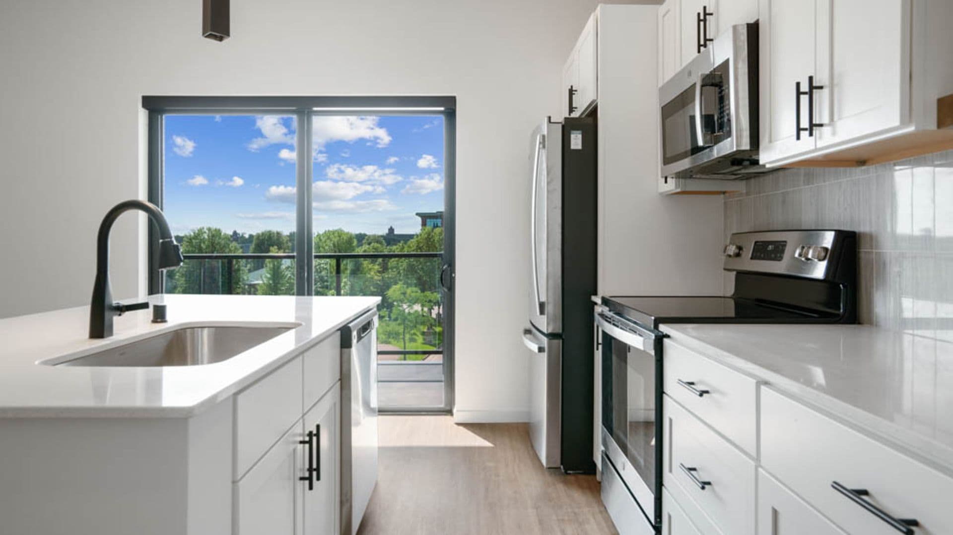 Eau Claire Apartment: 100 N Farwell Street