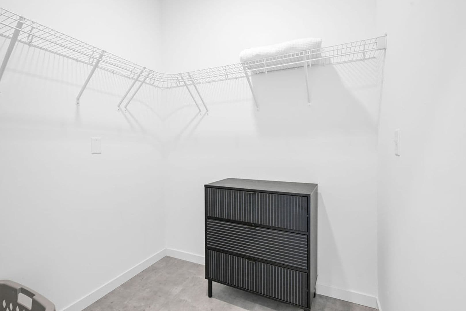 Ashwaubenon Apartment: 686 Mike McCarthy Way