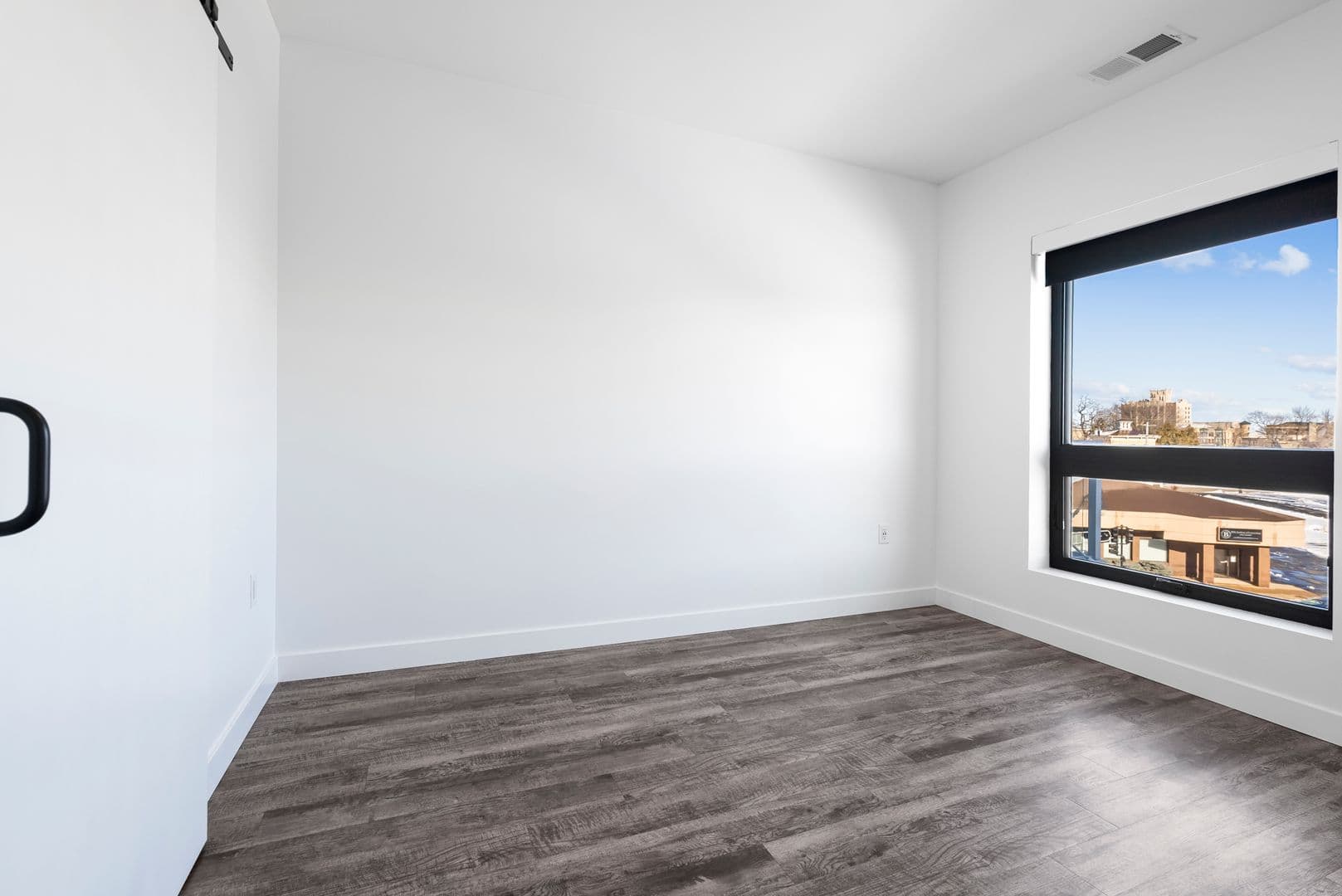Oshkosh Apartment: 155 Jackson Street