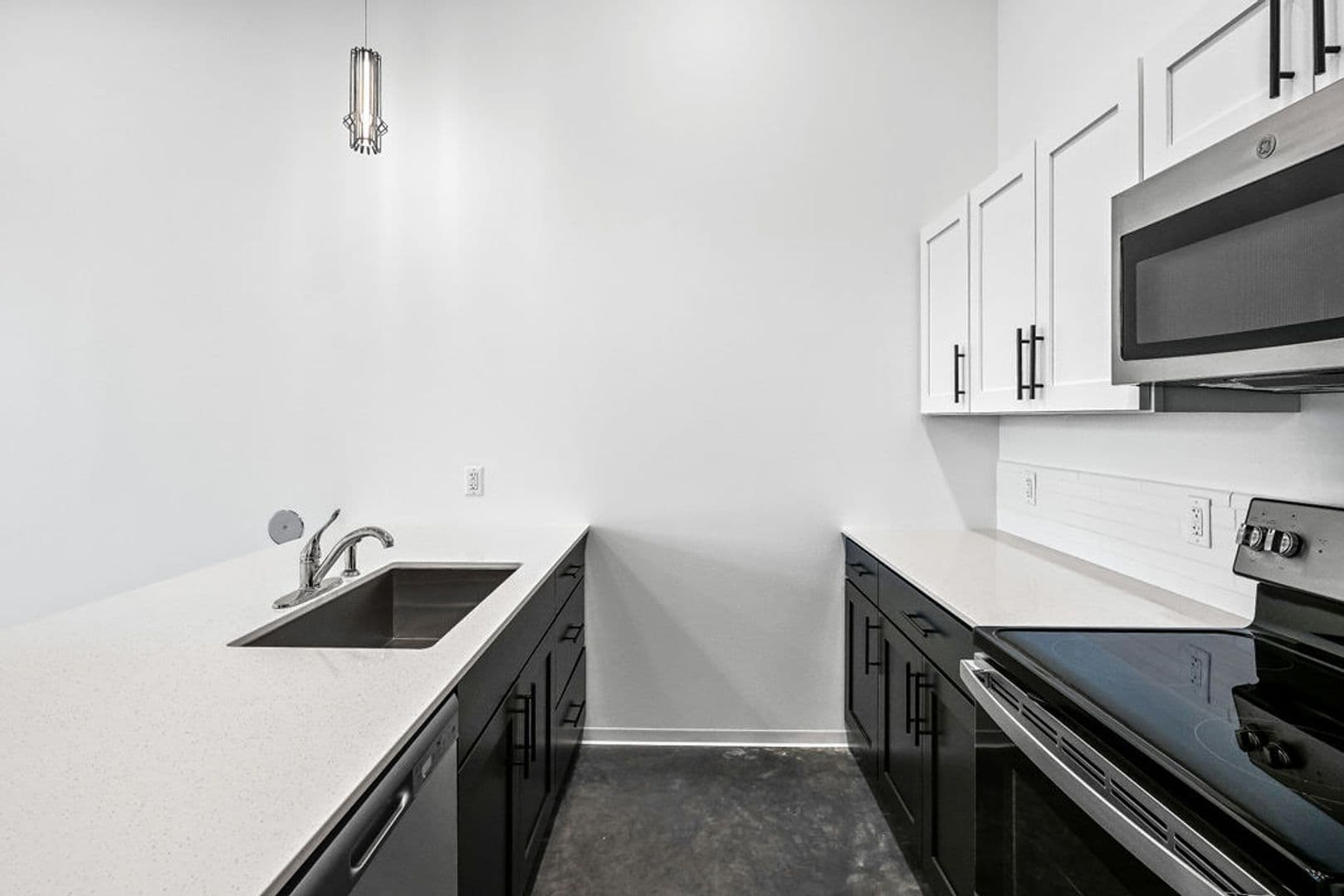 Stevens Point Apartment: 1020 Centerpoint Drive