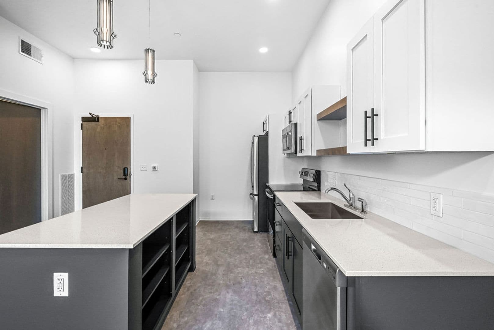 Stevens Point Apartment: 1020 Centerpoint Drive