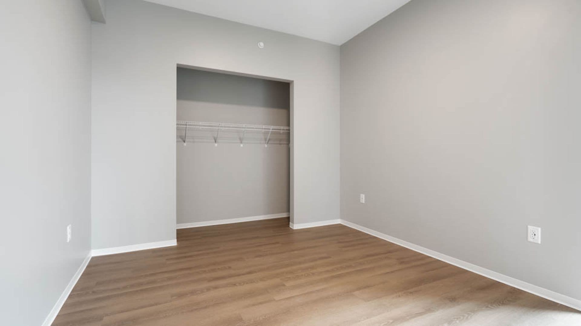 Stevens Point Apartment: 1020 Centerpoint Drive