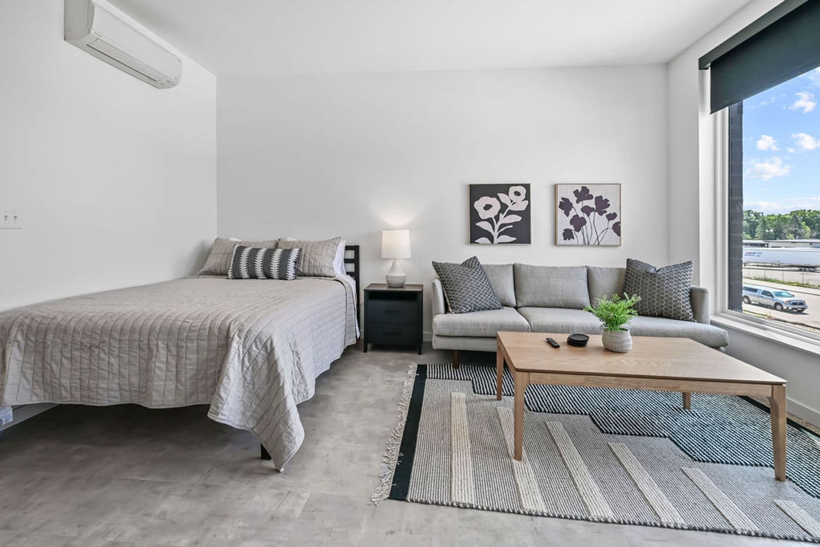 Ashwaubenon Apartment: 686 Mike McCarthy Way