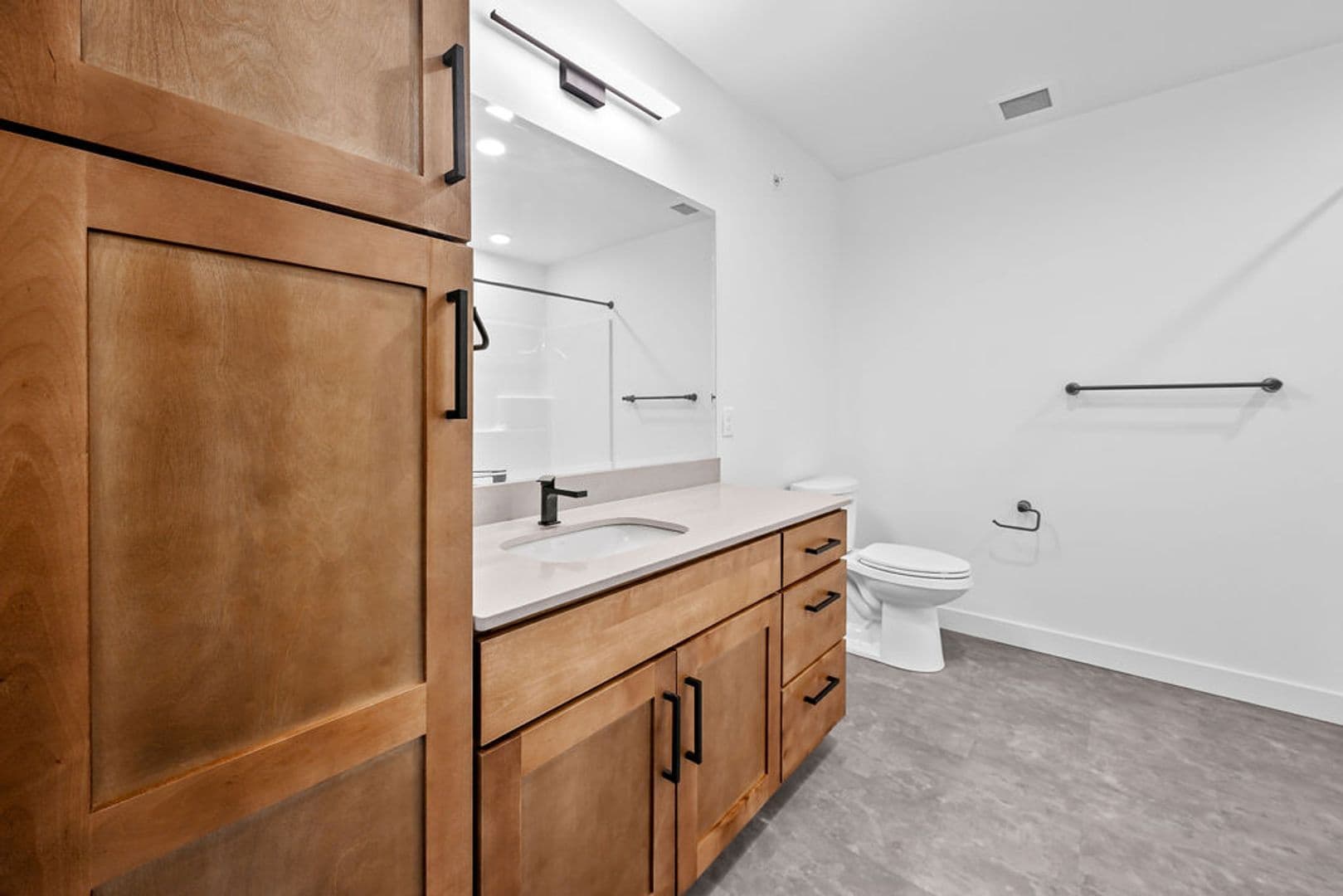 Burlington Apartment: 424 North 3rd Street