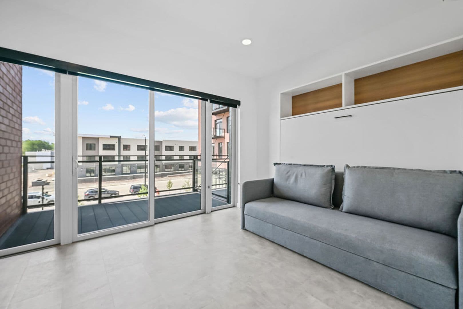Ashwaubenon Apartment: 686 Mike McCarthy Way