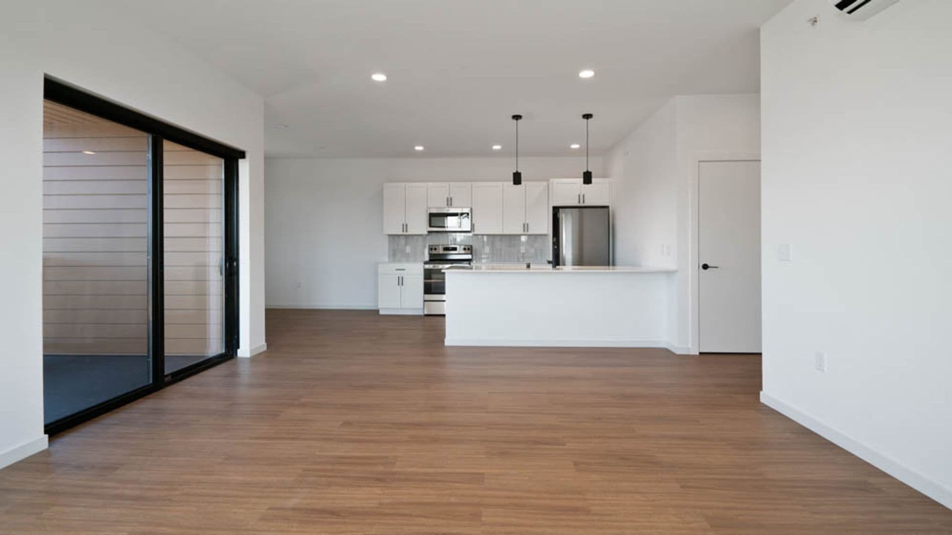 Eau Claire Apartment: 100 N Farwell Street
