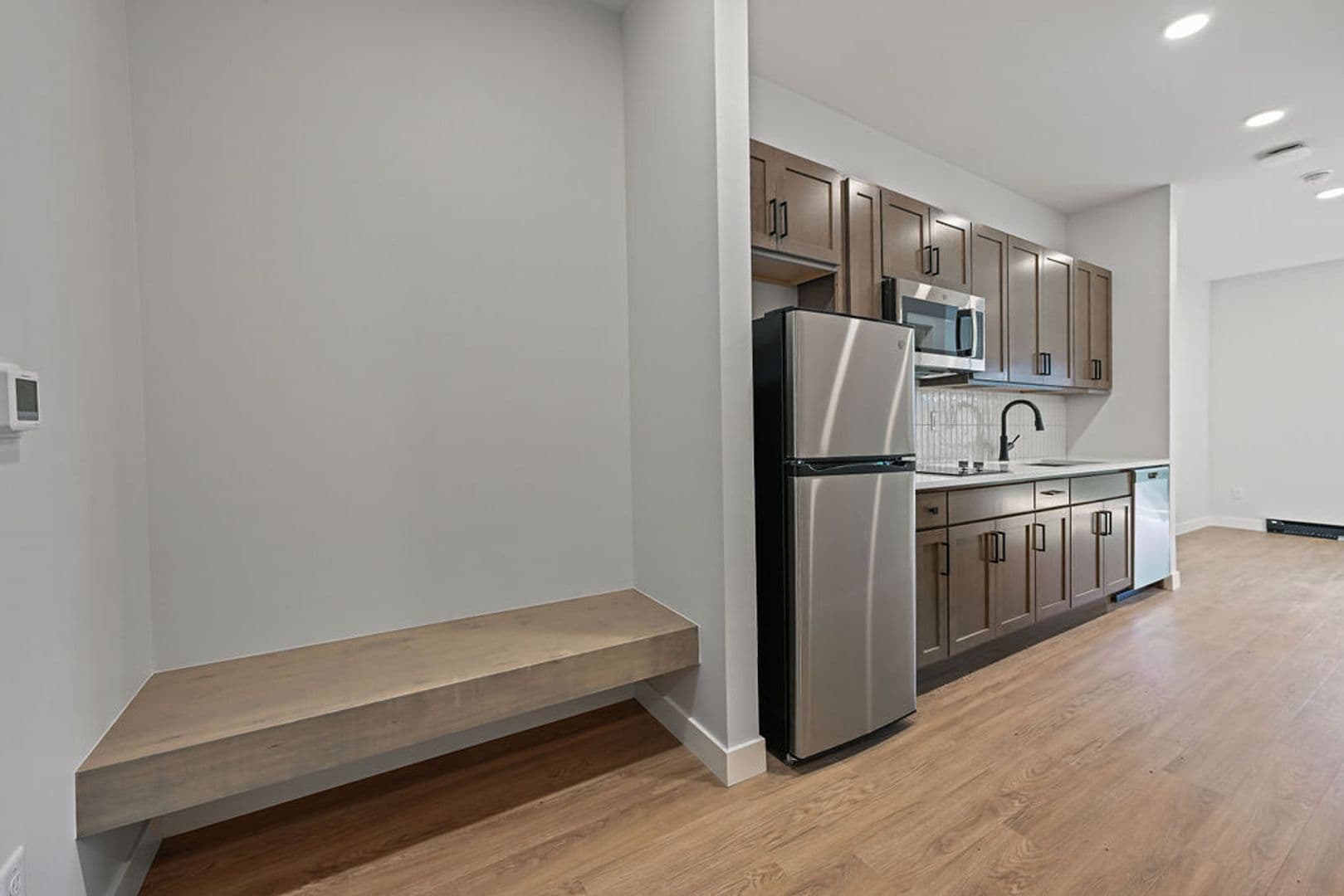 Appleton Apartment: 115 E. Washington St.