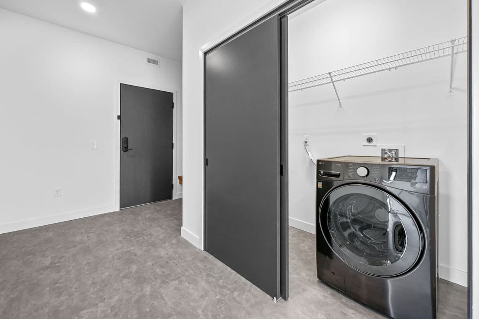 Burlington Apartment: 424 North 3rd Street