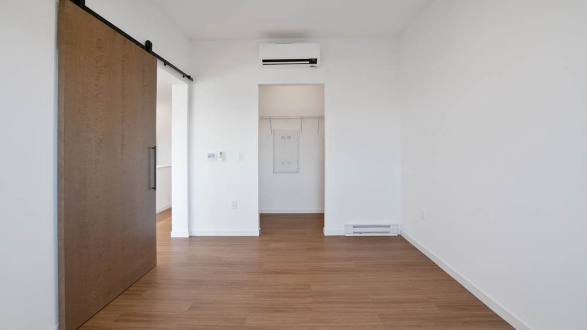 Eau Claire Apartment: 100 N Farwell Street